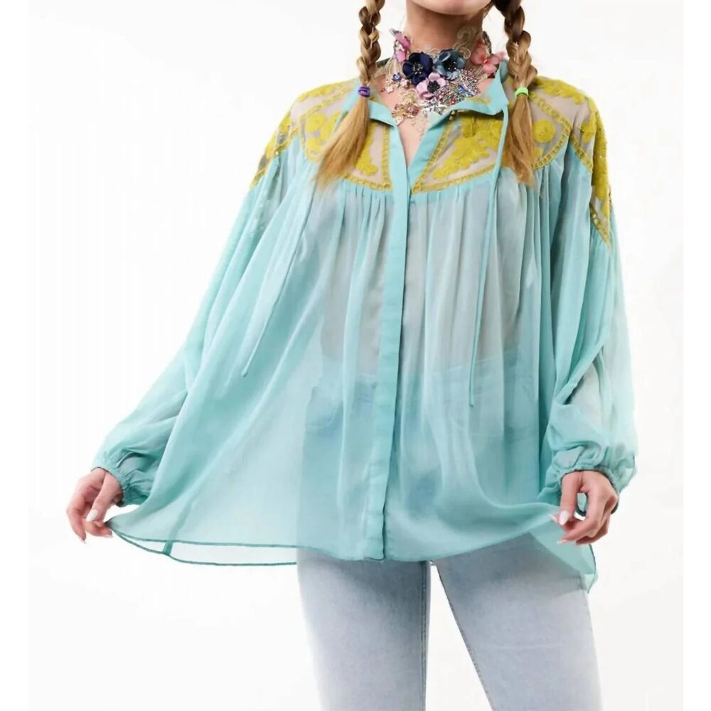 NWT'S Aratta Camellia Top Blouse in Women's Size Medium Foggy Teal